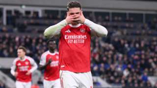 Everton 0-1 Arsenal: Gyokeres penalty sees visitors reclaim Premier League lead