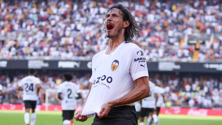 Edinson Cavani celebrates his second goal of the game for Valencia