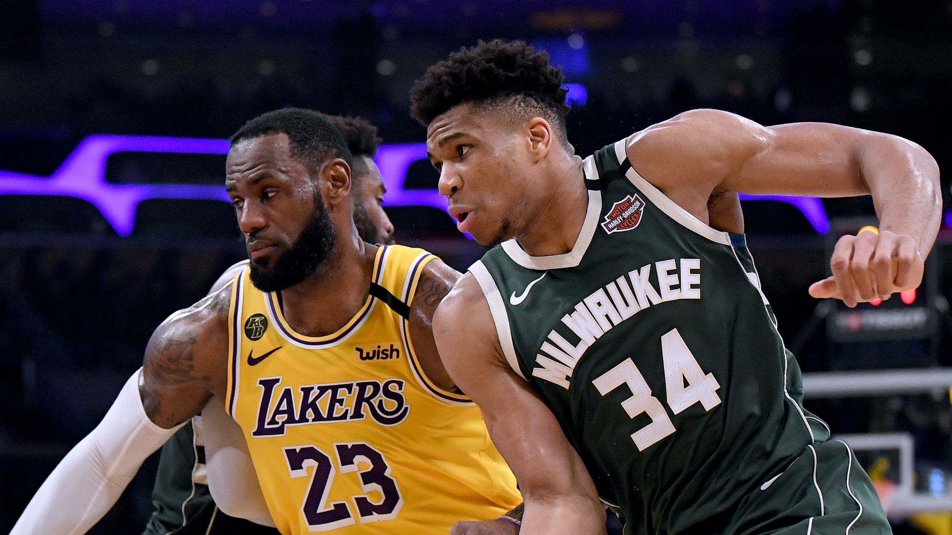 LeBron James: Great Giannis is staying with Bucks