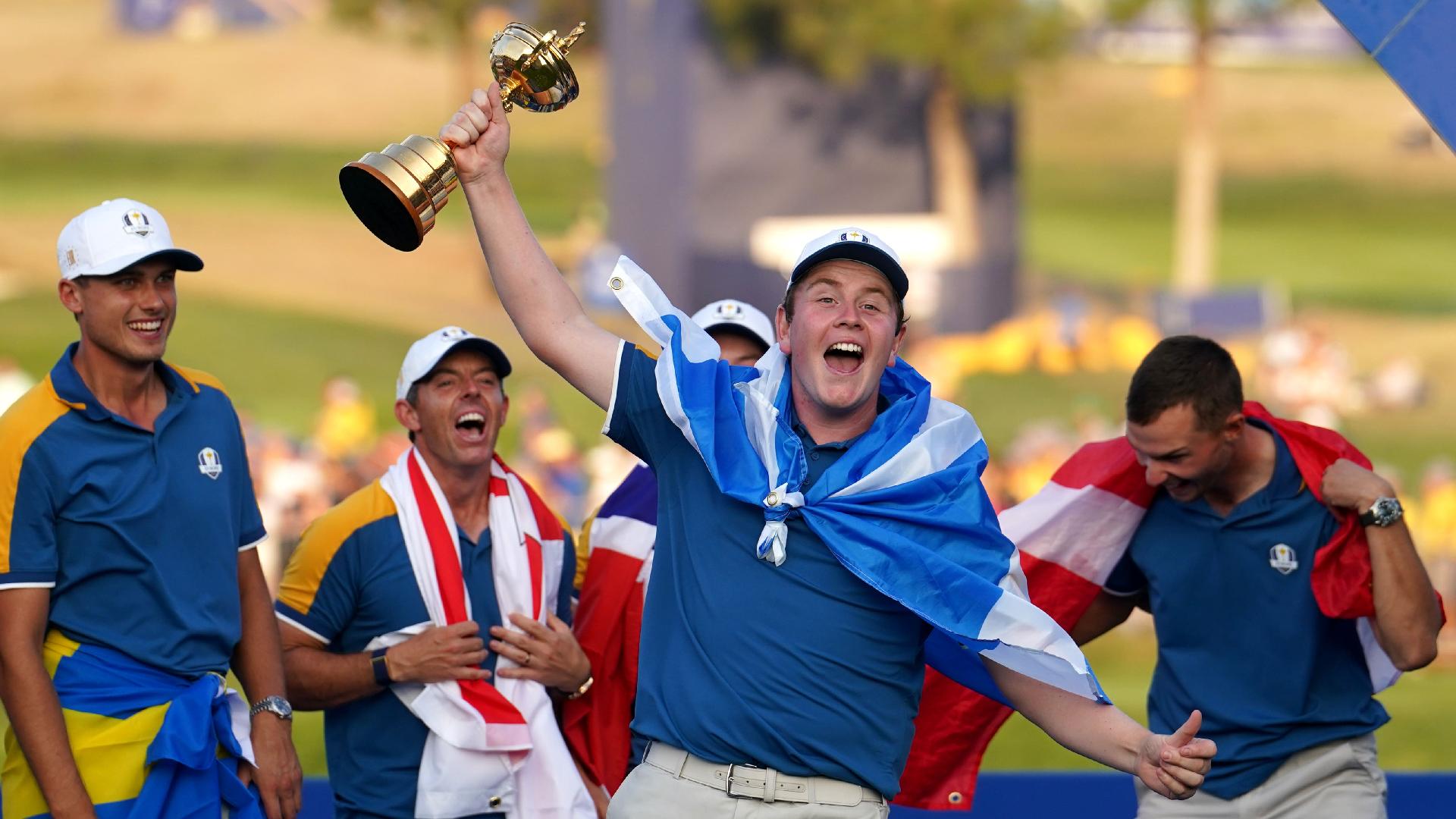 Robert MacIntyre mocks American Ryder Cup team with caddie’s bib in Florida