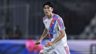 Palace sign former Arsenal defender Tomiyasu on free transfer