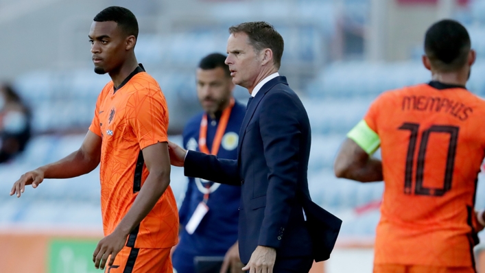 Netherlands boss Frank de Boer opted to experiment in the 2-2 friendly draw with Scotland
