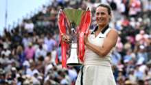 Maria caps dream Queen's run with title