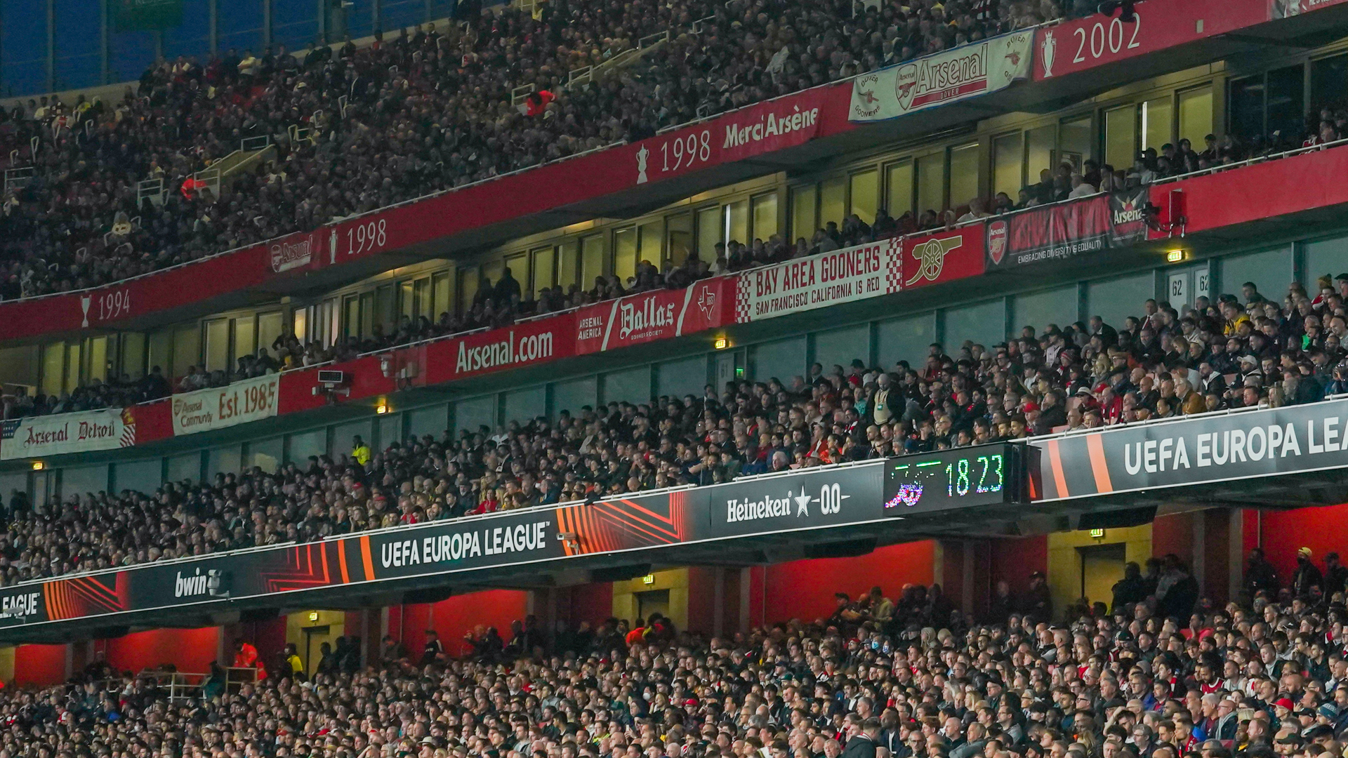 Arsenal defeated PSV 1-0 in the Europa League