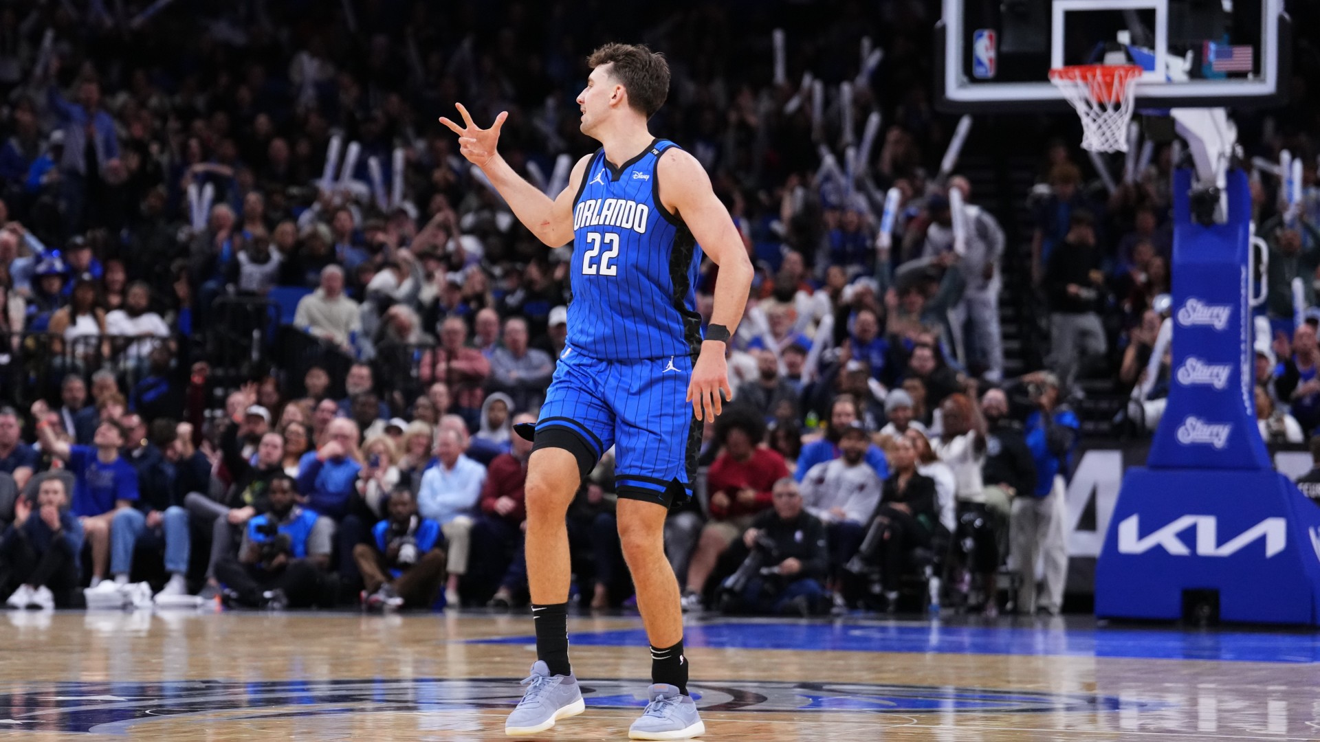Wagner lifts off in fourth quarter to inspire Magic to victory