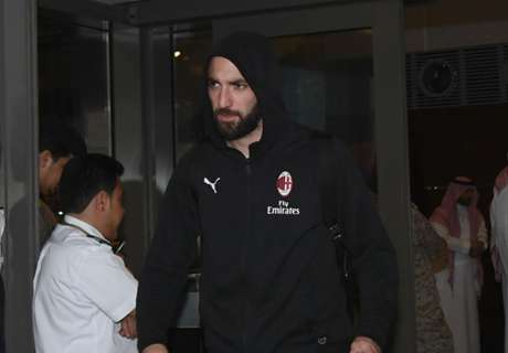 Higuain dropped by Milan ahead of Chelsea move