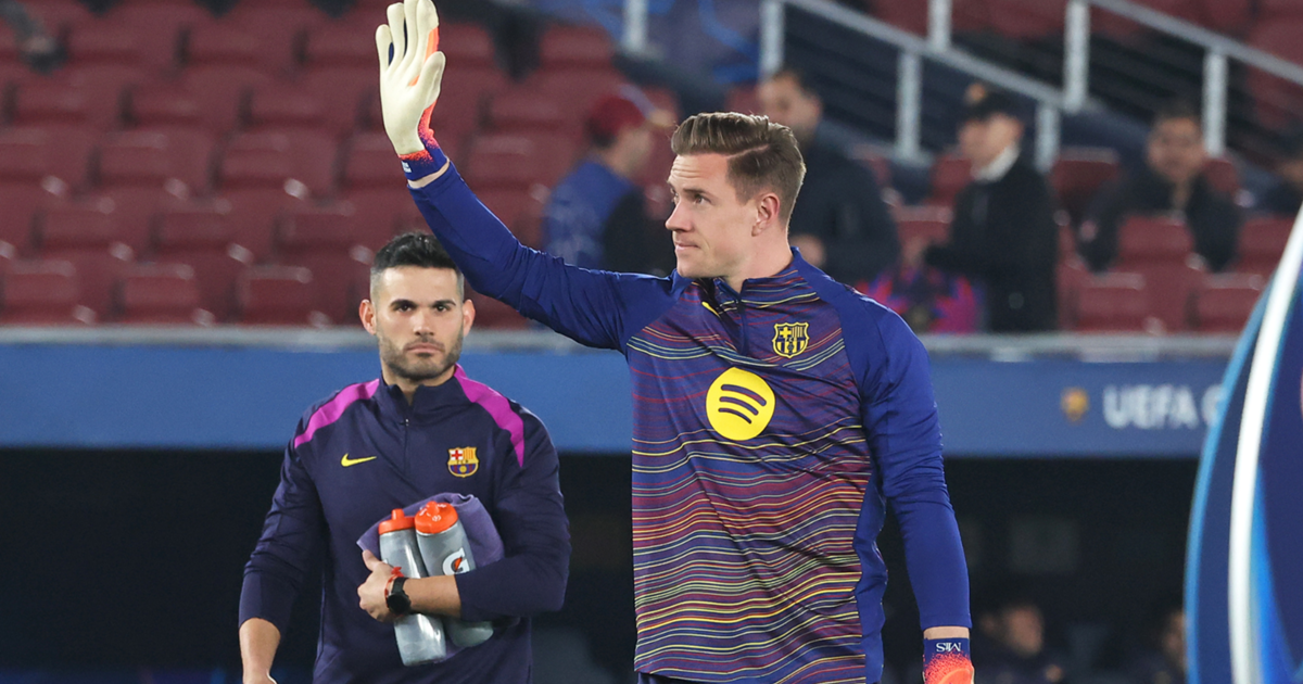 Marc-André ter Stegen training with Barcelona