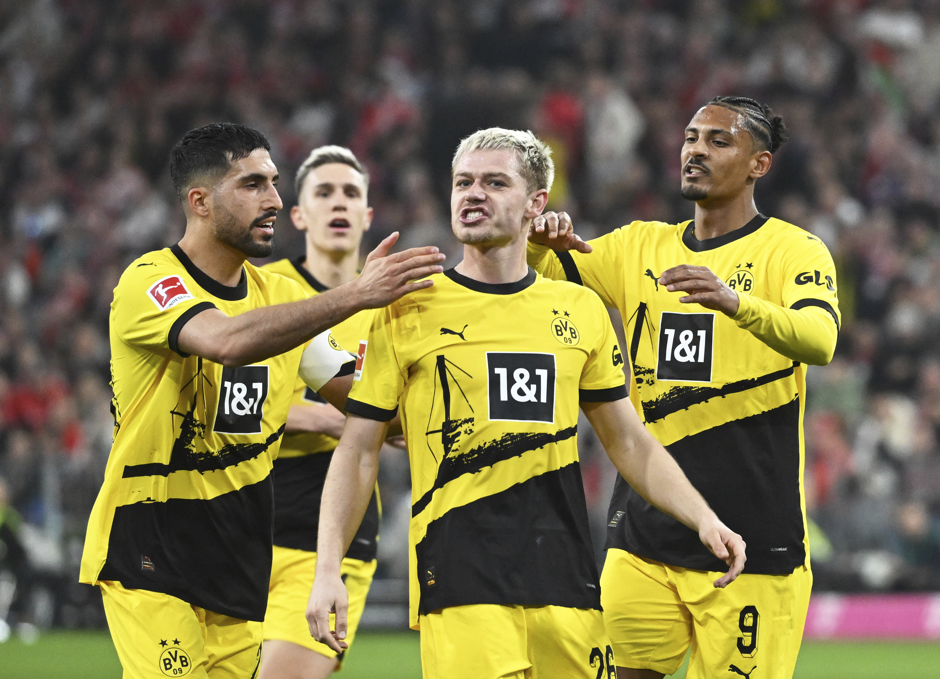 Borussia Dortmund look to have dealt a knockout blow to Bayern Munich's title hopes (Sven Hoppe/AP)