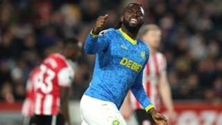 Brentford 2-2 Wolves: Armstrong and Arokodare goals claim comeback draw