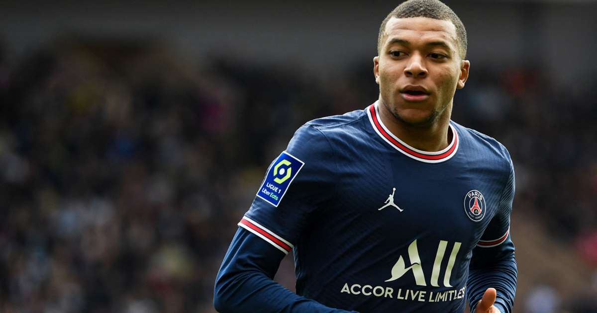Mbappe Staying At Psg Mother Denies New Contract Is Agreed