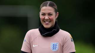 Earps joins PSG after confirming Man Utd departure