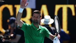 Australian Open: Djokovic breezes into third round
