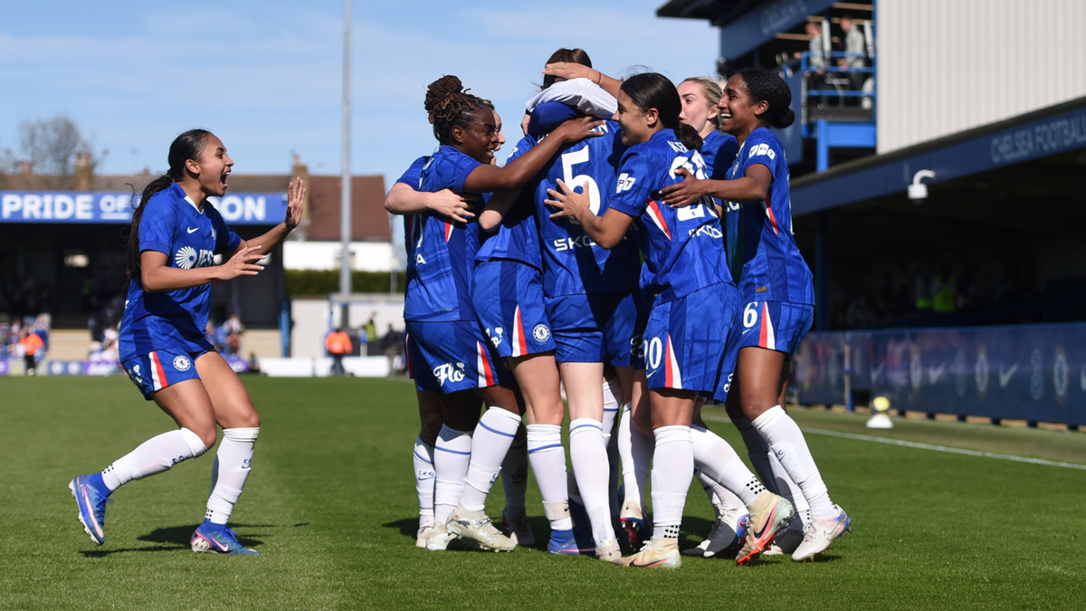 Women's FA Cup: Chelsea leave it late against Tottenham as Man City edge into semi-finals