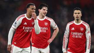 Arsenal 0-0 Liverpool: Premier League leaders miss chance to go eight points clear