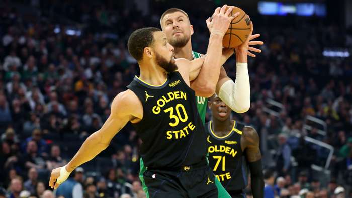Curry says Warriors must 'stay afloat' after worst home loss of Kerr era
