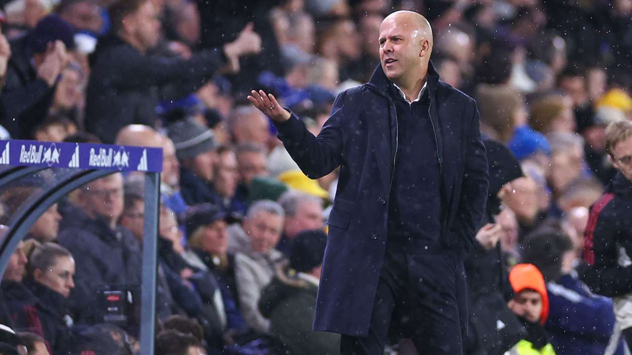 Liverpool 'can only look at ourselves' after late Leeds equaliser, Slot concedes