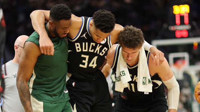 Antetokounmpo injures calf in Bucks' win over Celtics
