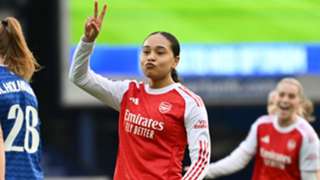 Everton 1-3 Arsenal: McCabe and Smith stunners help seal victory