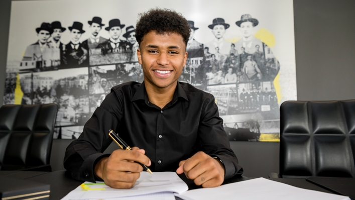 Karim Adeyemi has signed a long-term deal with Borussia Dortmund