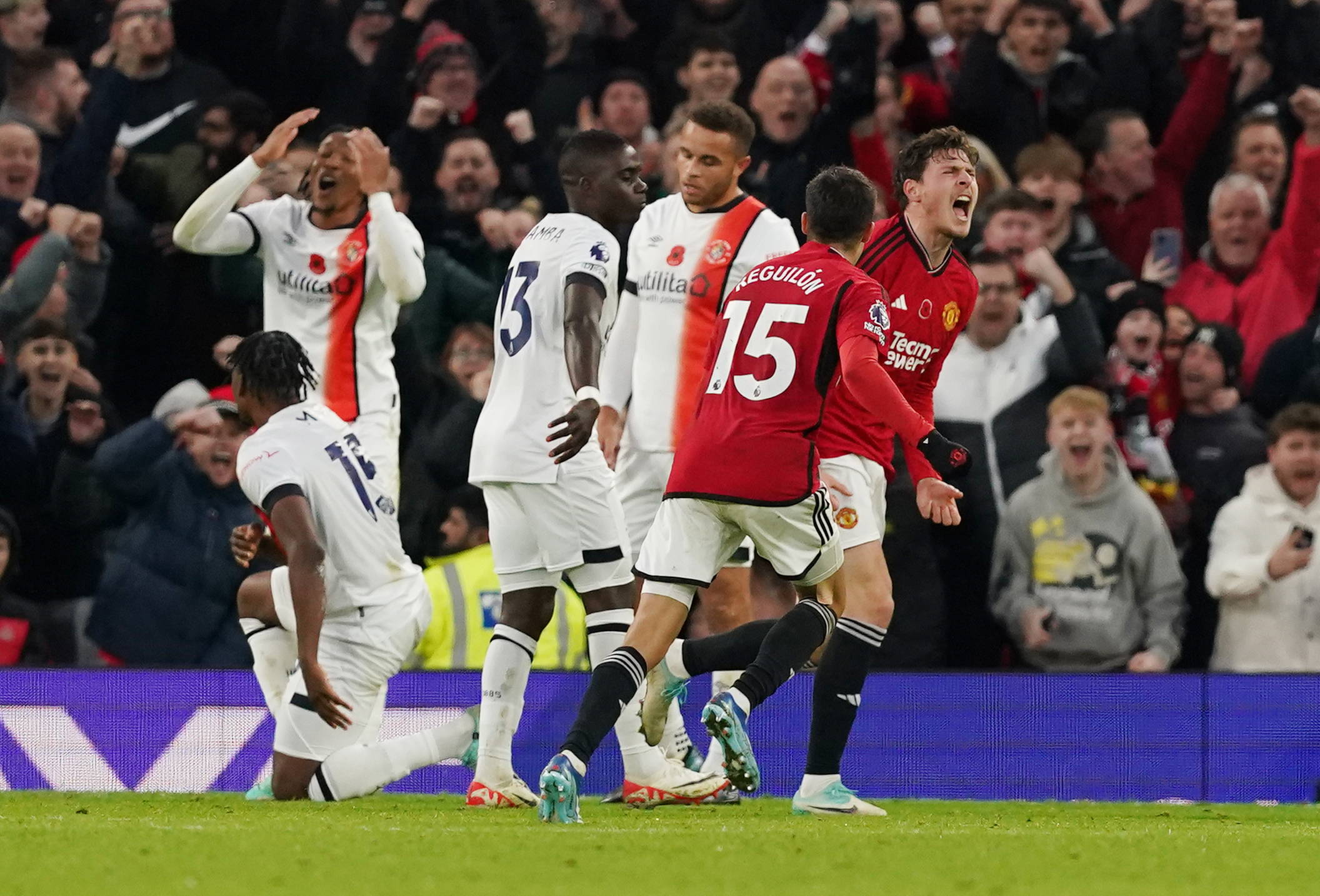 Victor Lindelof celebrates his goal