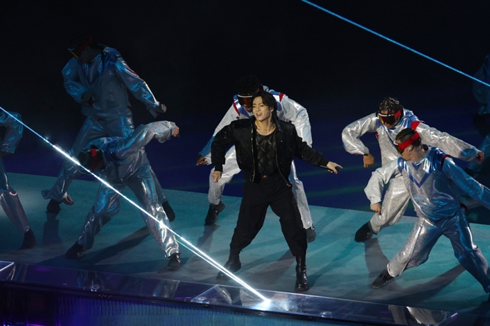 Jungkook performs at the opening ceremony of Qatar 2022