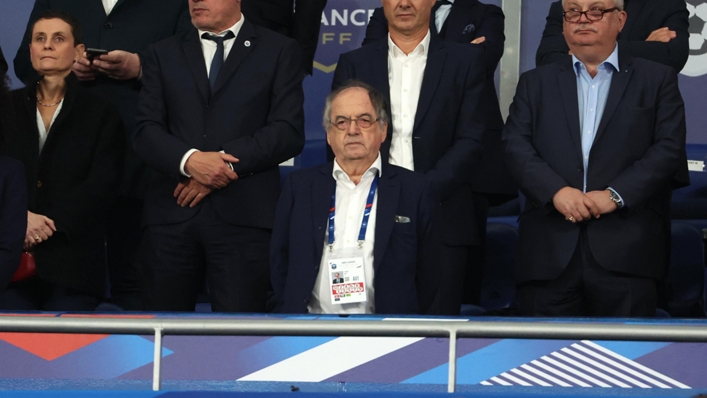 Presiden Federasi Sepak Bola Prancis mempertanyakan pemakaian ban lengan pelangi