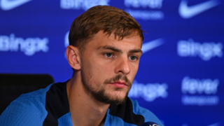 Dewsbury-Hall: Chelsea players not distracted by transfer noise