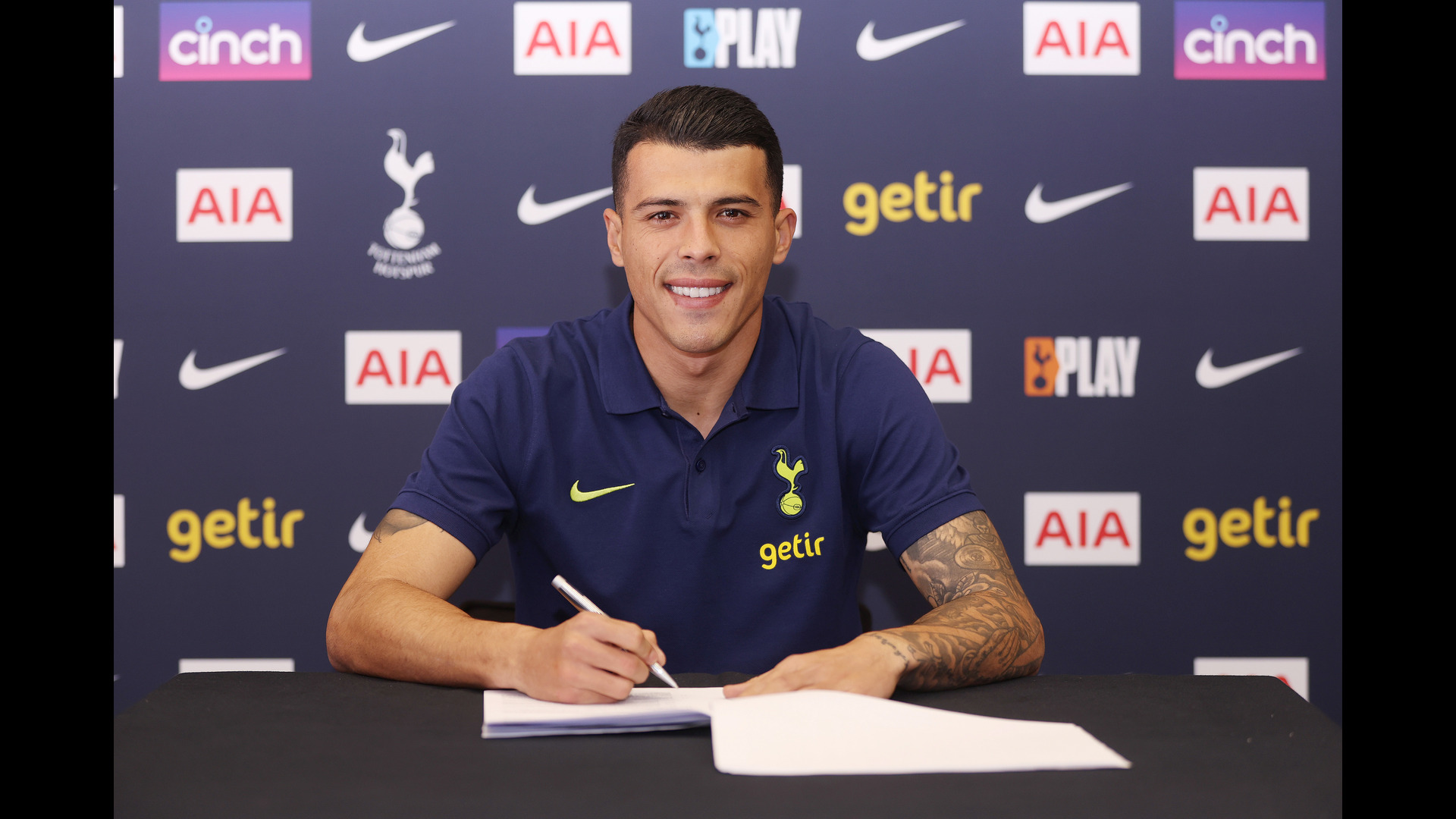 Tottenham seal deadline-day move for wing-back Pedro Porro