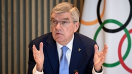 Thomas Bach explains the IOC's position on athletes from Russia and Belarus