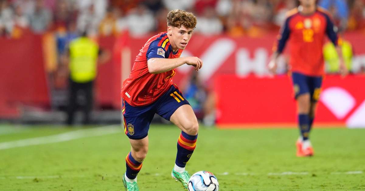 Spain winger Victor Munoz