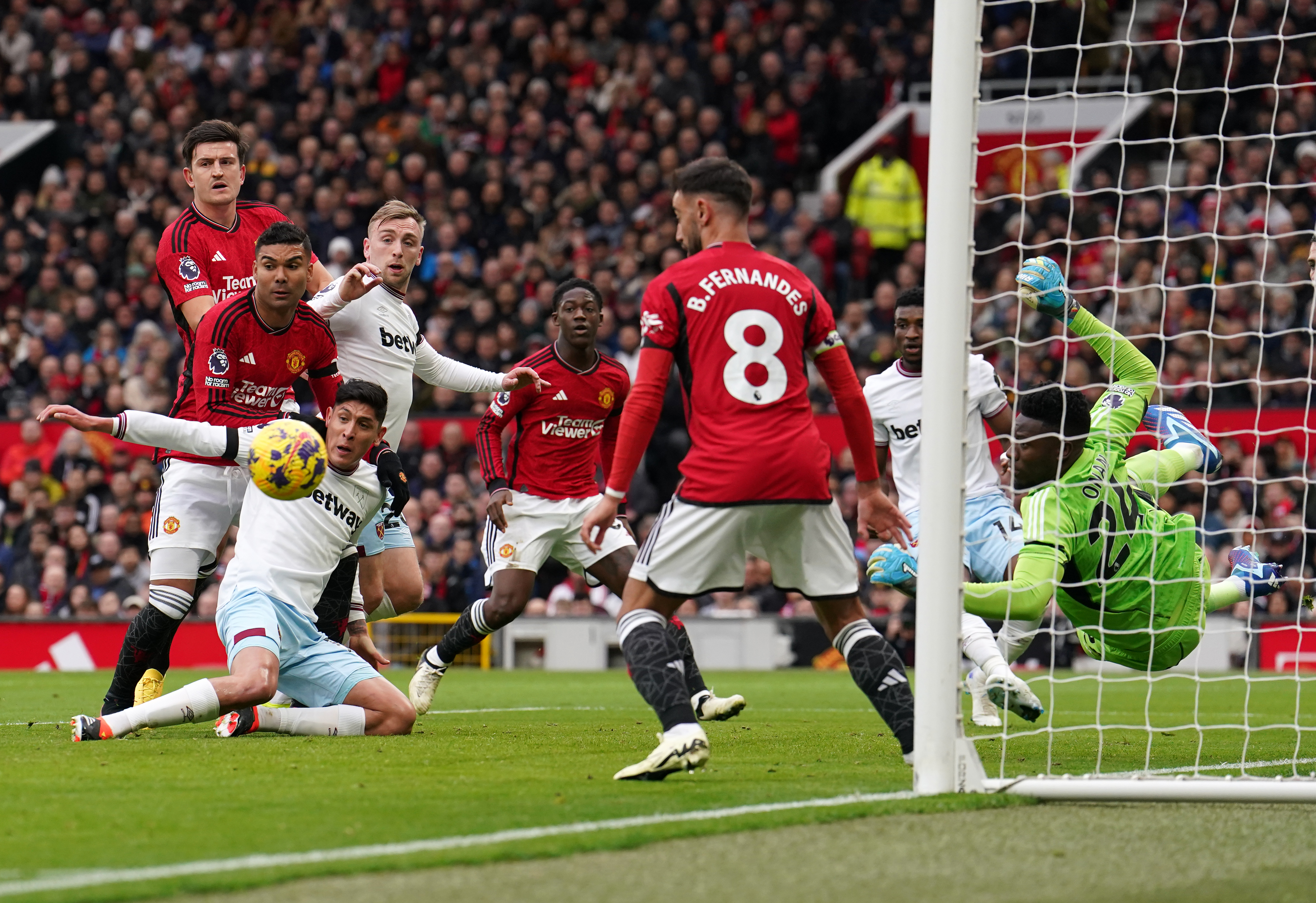 West Ham had chances but could not find the net