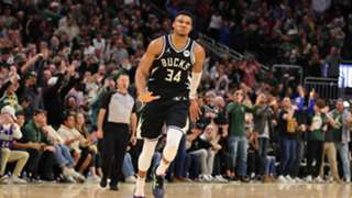 NBA: Antetokounmpo scores 40 as Bucks overcome Mavericks