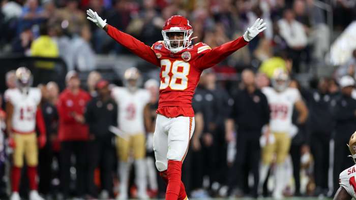 Titans to acquire cornerback Sneed from Chiefs