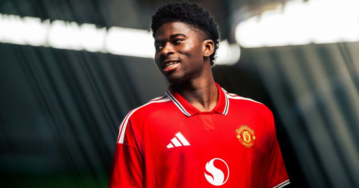 Fernandes backs 'young and exciting' Baleba to win over Man Utd fans