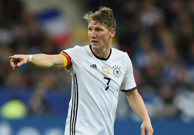 bastianschweinsteiger-cropped_od9hzaaq7tho1hjc0cwi8a1jx.jpg