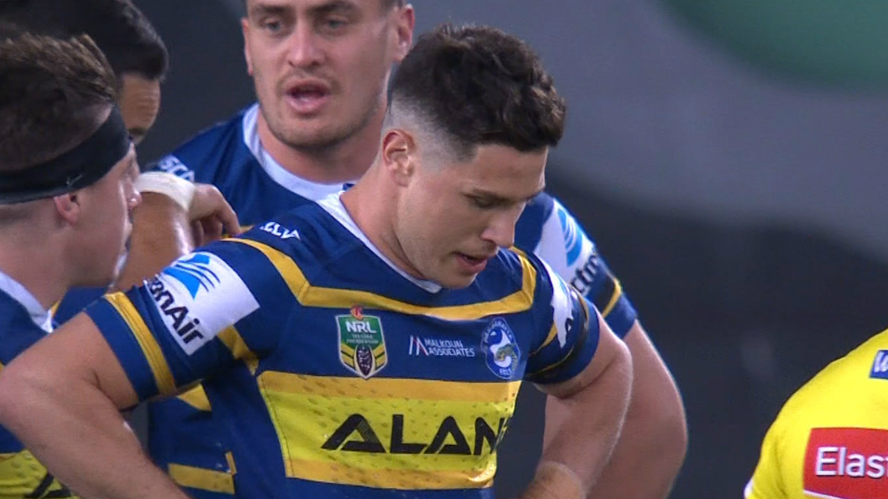 Parramatta fans call for Mitchell Moses' axing after woeful first half