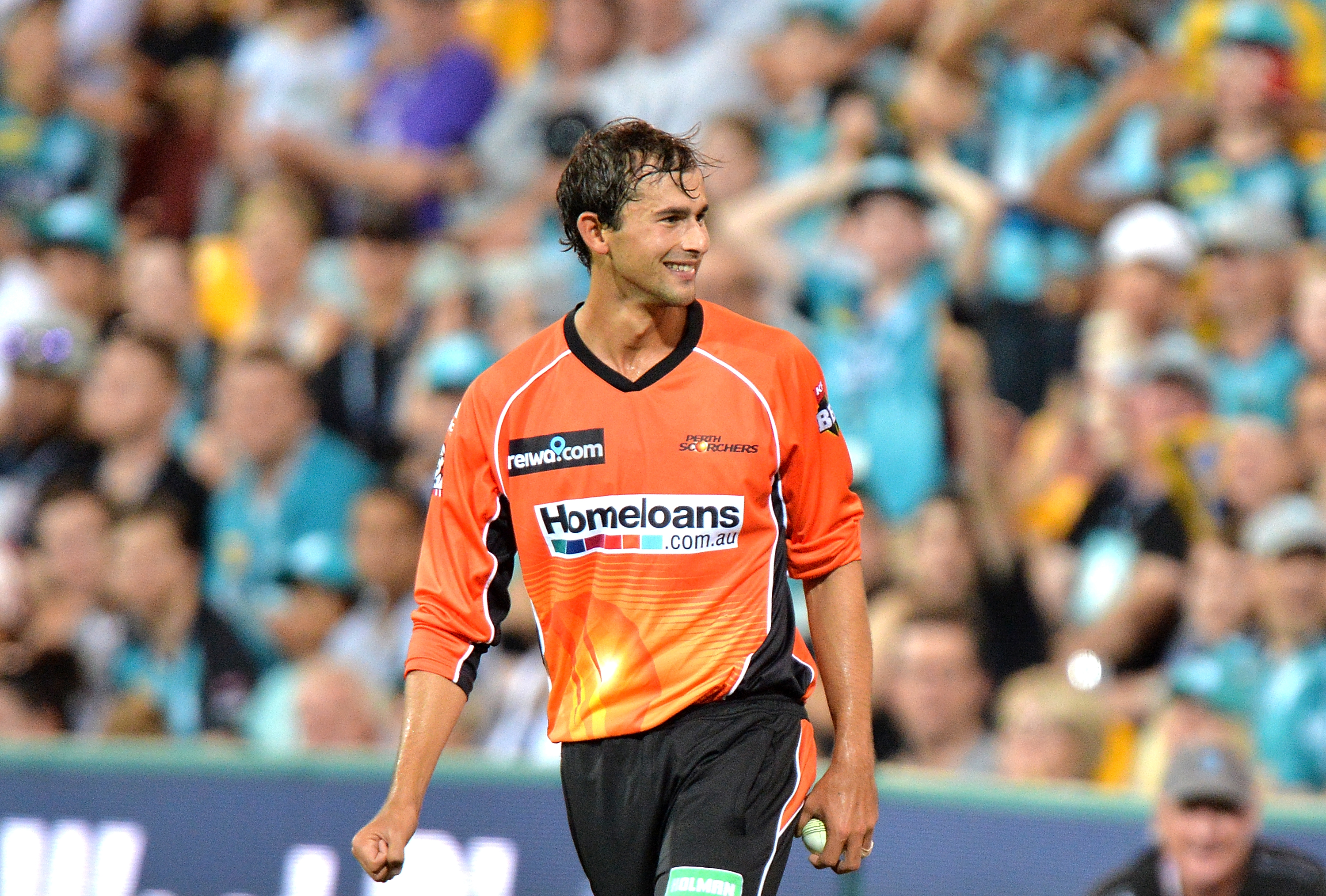 WATCH: Ashton Agar takes brilliant catch running back with ...