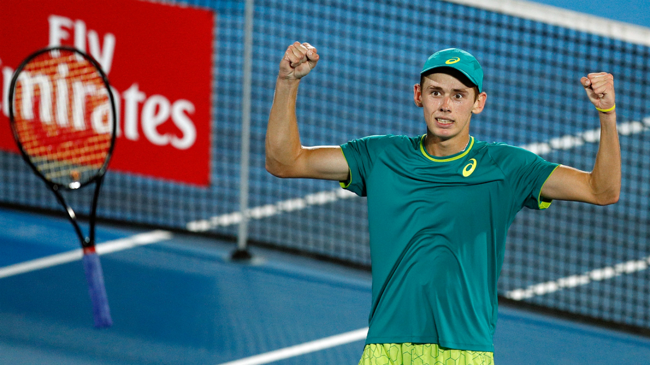 De Minaur dominates to reach first ever ATP final ...
