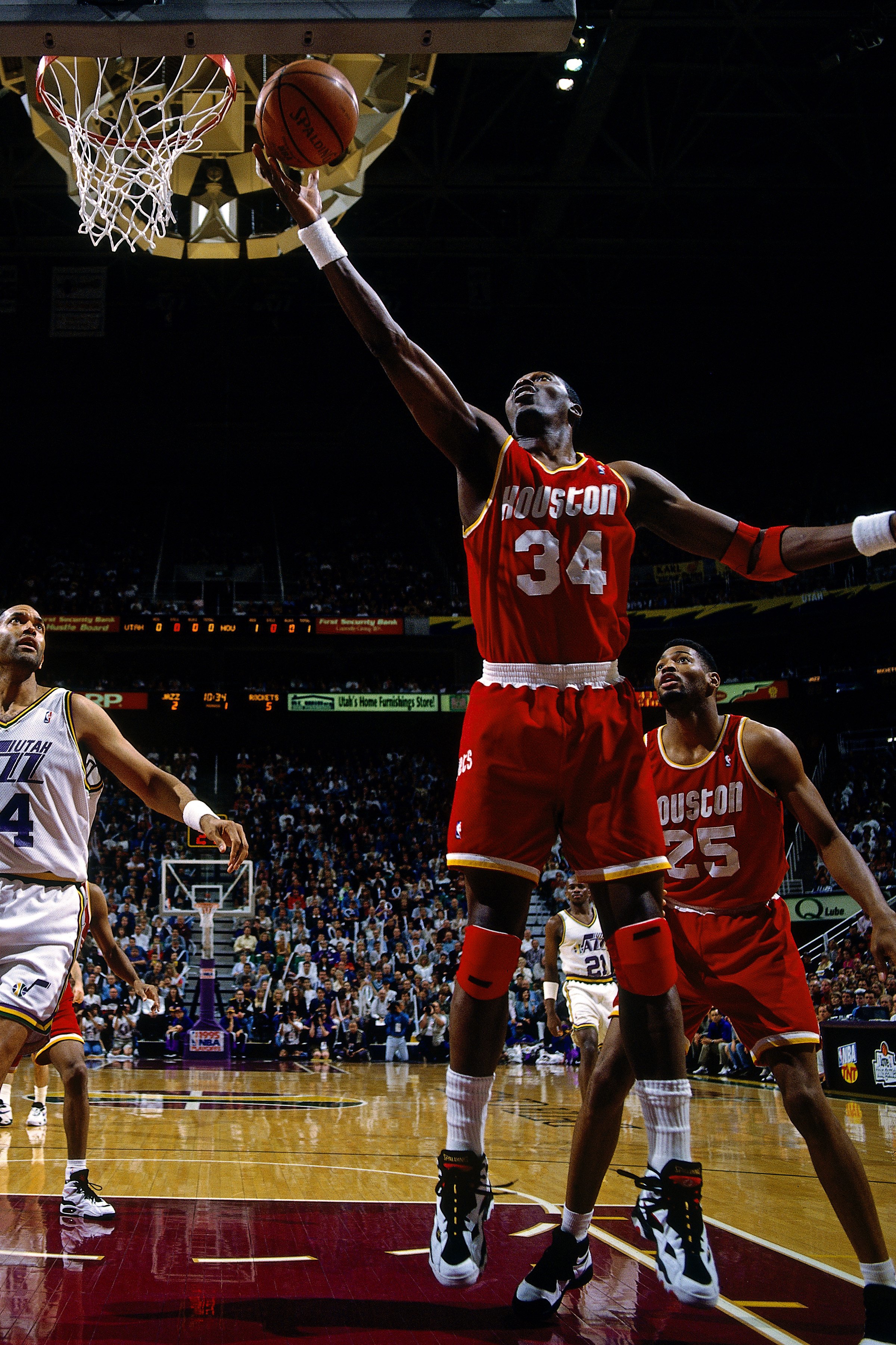 Back in time: The Houston Rockets' 1995 Championship team2400 x 3600