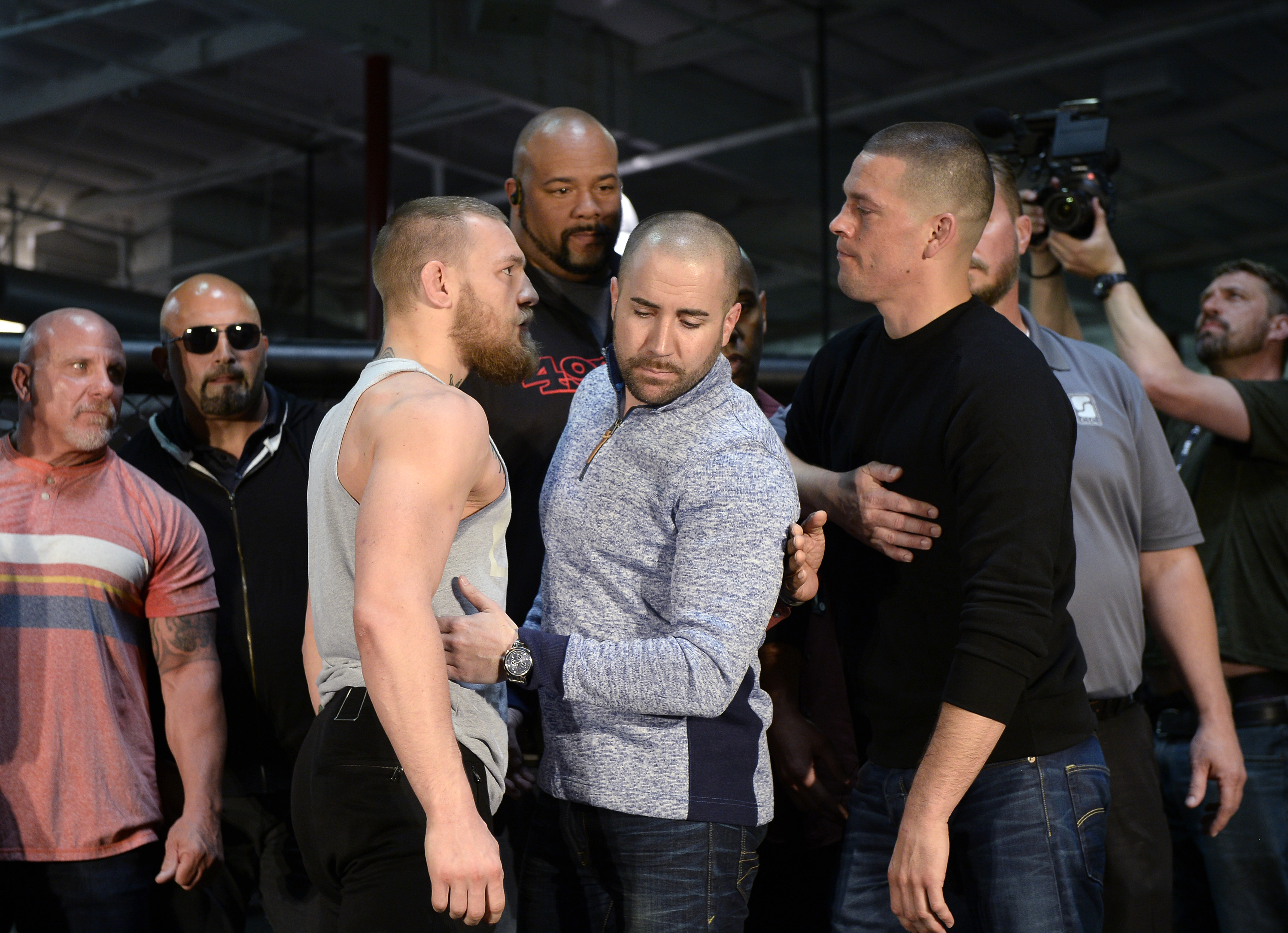 ufc 196 face off gmd07lkz5dhd1s7jrha5v9u7k t= &quality=100