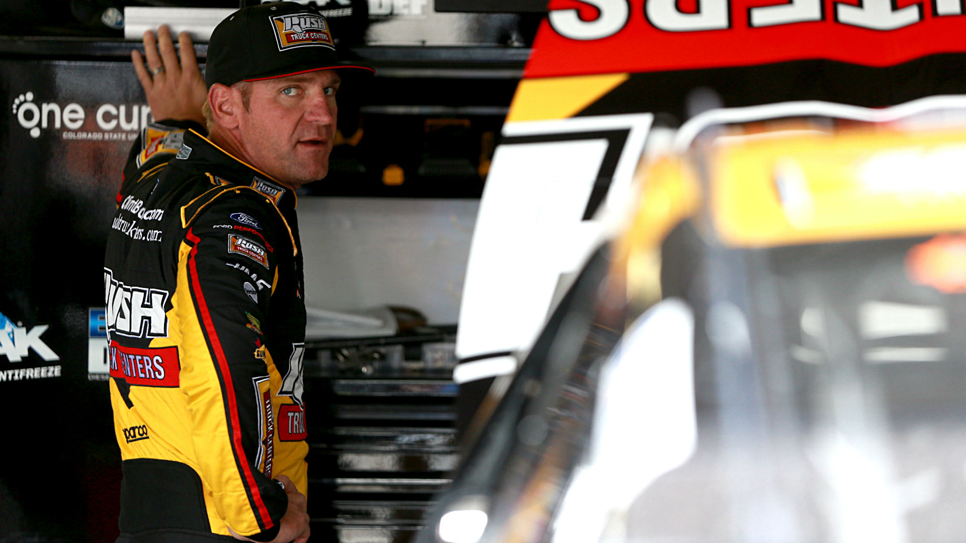 NASCAR at Kansas: Clint Bowyer frustrated by blocking in ...