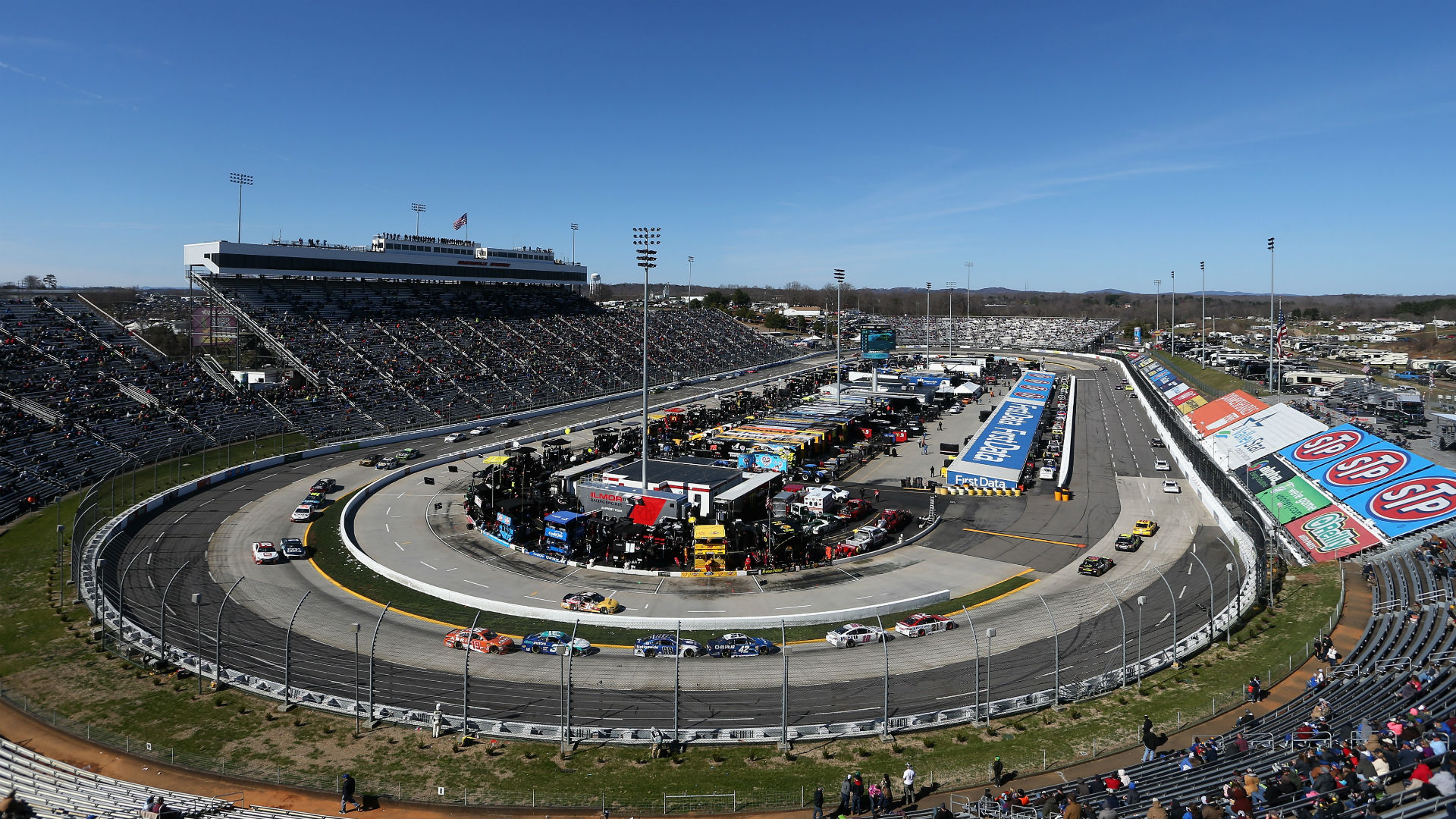 Martinsville race offers NASCAR fewer package questions, more great