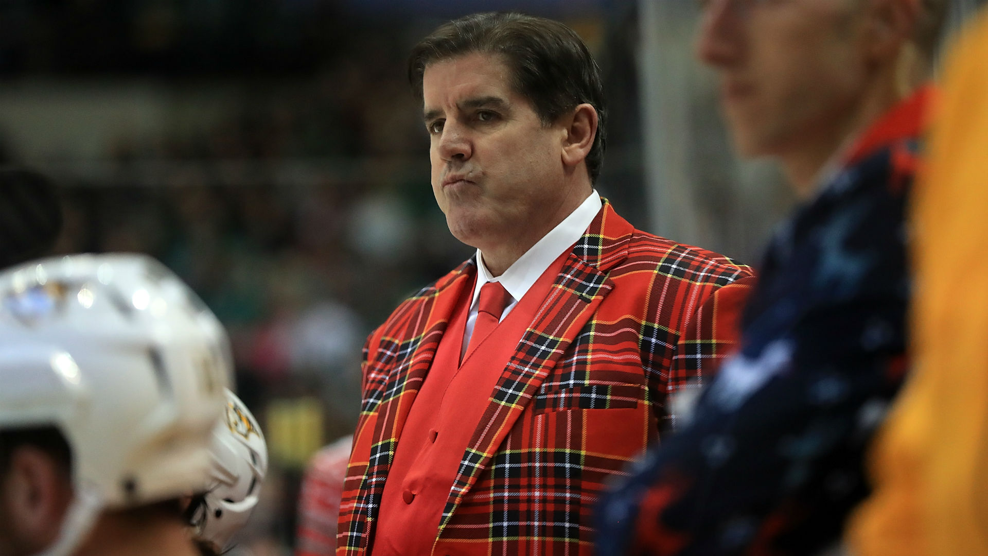 No Bull Predators' coach Peter Laviolette dons postgame mask after