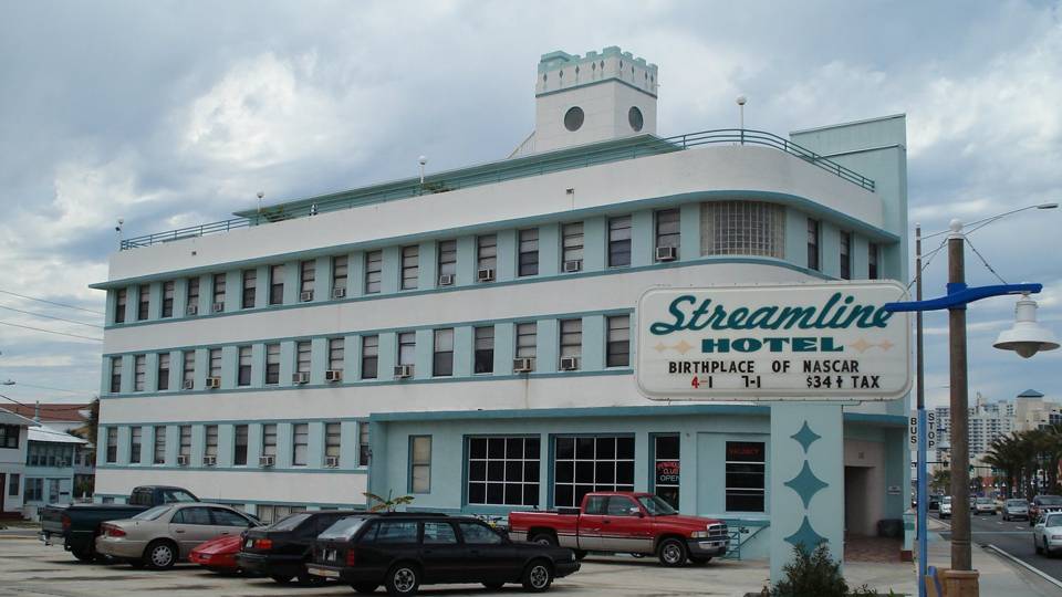 New Owner Vows To Clean Up Nefarious Activity Around Birthplace Of Streamline Hotel 041714 Ap Ftr Jpg