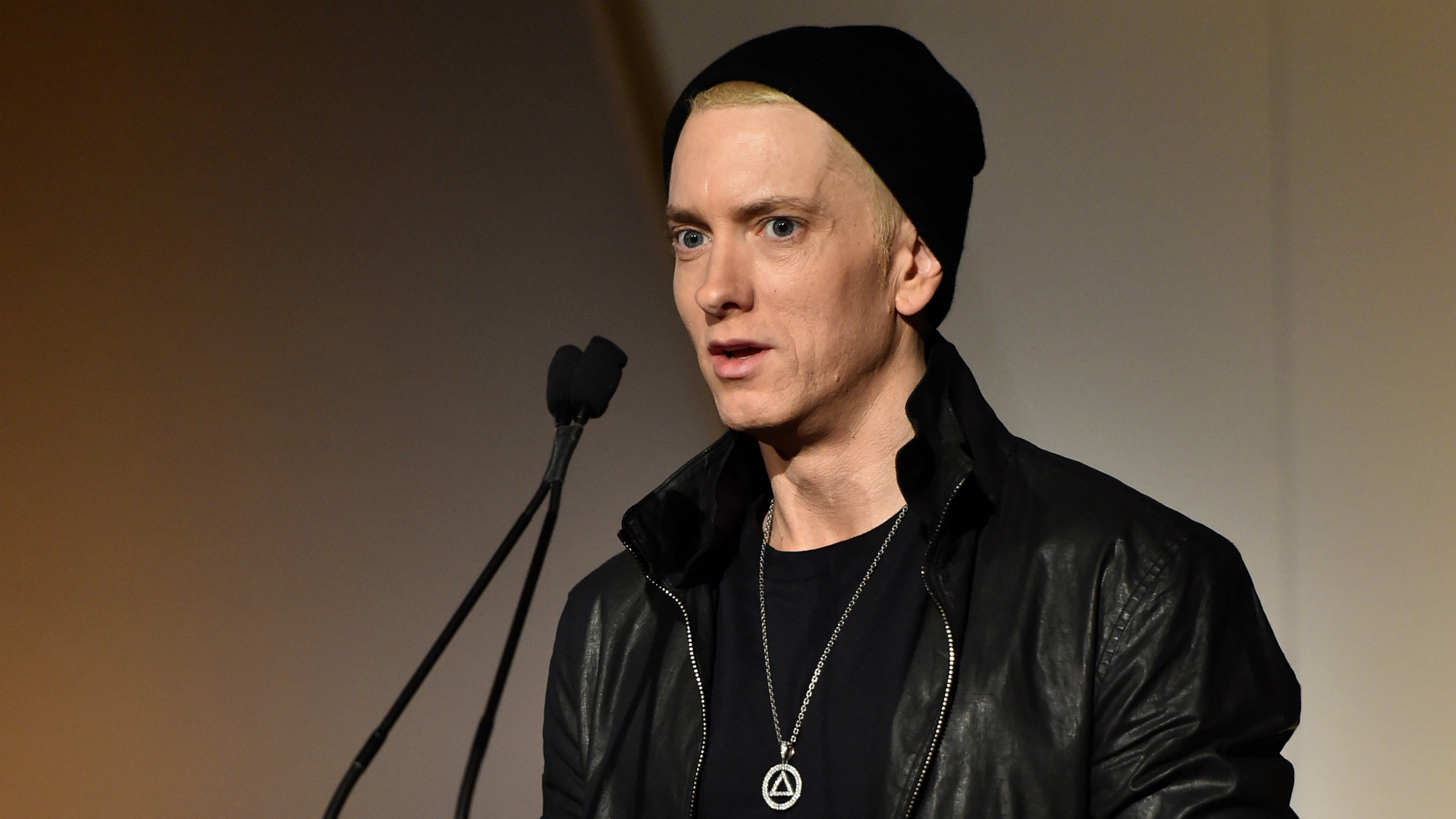 Nfl Freestyle Lyrics Eminem rips Donald Trump in rap, draws praise from Kaepernick, LeBron