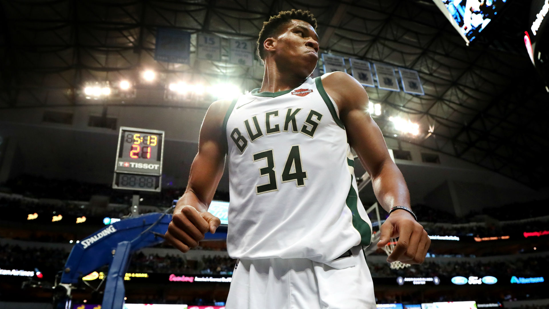 Giannis Antetokounmpo leaves TV crews geeked after ...
