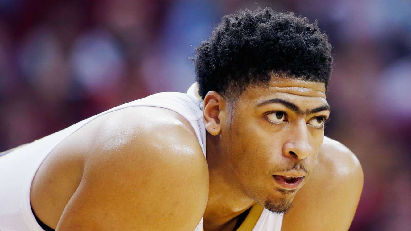 anthony davis sprains ankle in shootaround, out for thursdays