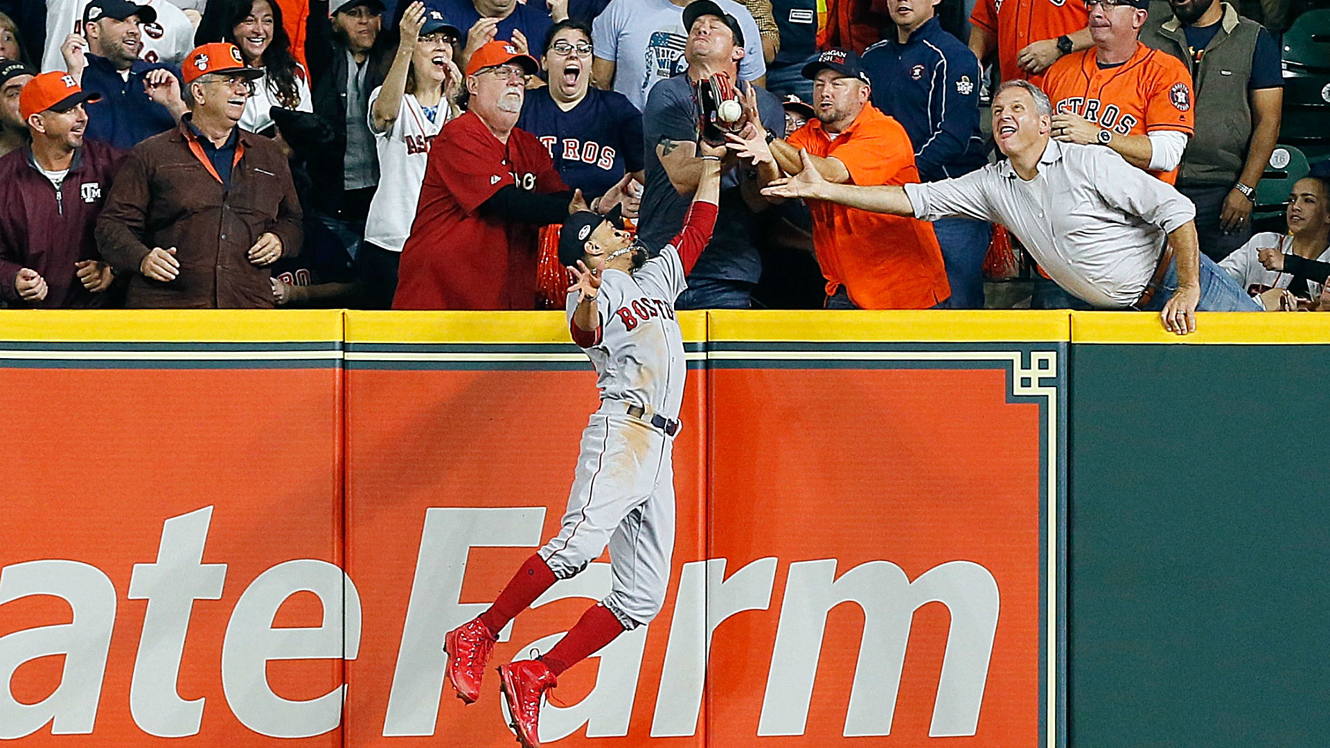 Astros' A.J. Hinch says fan interference call not the difference in ALCS Game 4 loss ...1920 x 1080