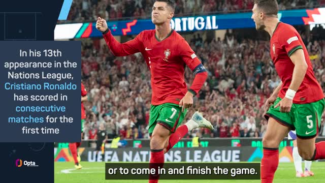 Thumbnail for article: Martínez roemt invaller Ronaldo en noemt opvallende statistiek