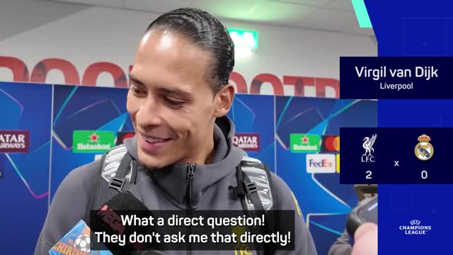 Van Dijk krijgt zoveelste vraag over Liverpool-contract: 'Wat een directe vraag!'